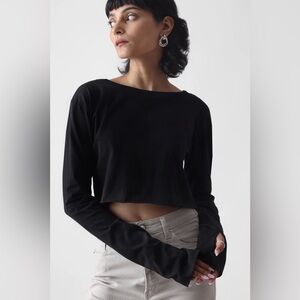 Chic Black Long Sleeve Crop Top
